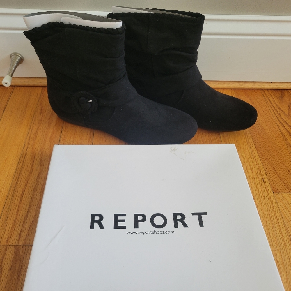 Report Elinor slip on bootie, NIB sz 9.5m